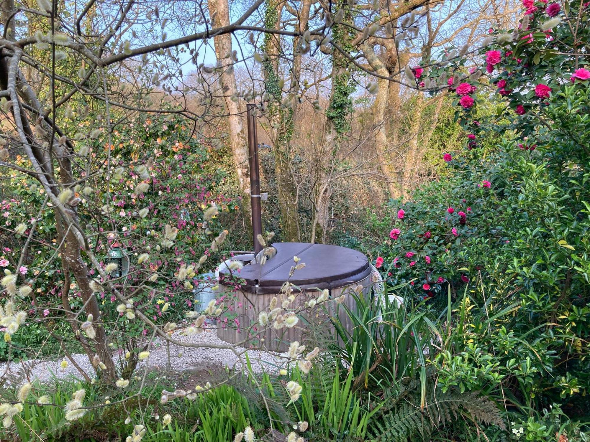 Enchanting Hand Painted Tabernacle With Hot Tub *